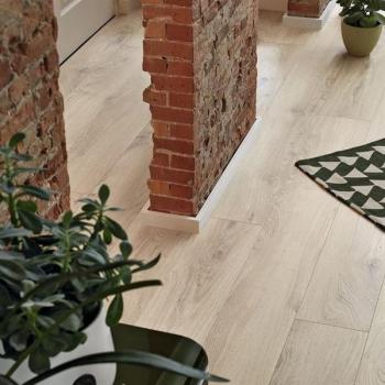 Schlosseiche pure 06840 Landhausdiele - MeisterDesign. laminate LL 250
