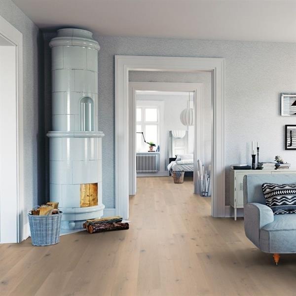 Parkett Boston Landhausdiele Eiche astig gebürstet geräuchert weiß matt versiegelt Thede & Witte 