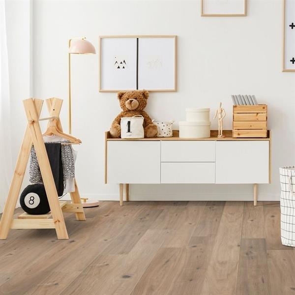 Parkett Boston Landhausdiele Eiche gealtert darkgrey geräuchert weiß geölt Thede & Witte 